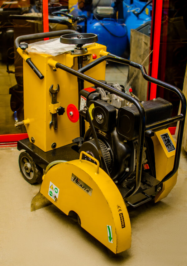 Asphalt Cutter